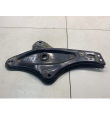 Кронштейн арки колеса (передний, правый)