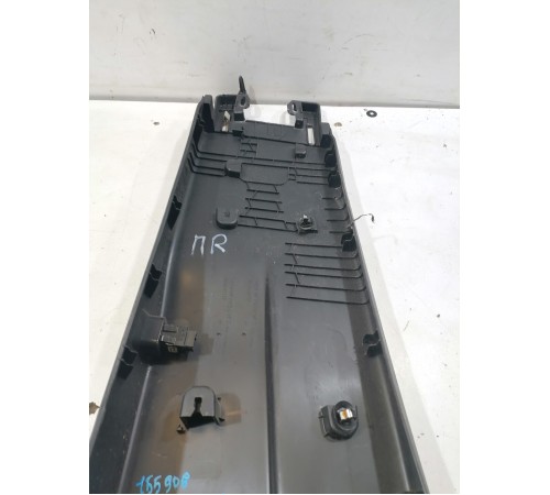 Обшивка центральной стойки правая нижняя