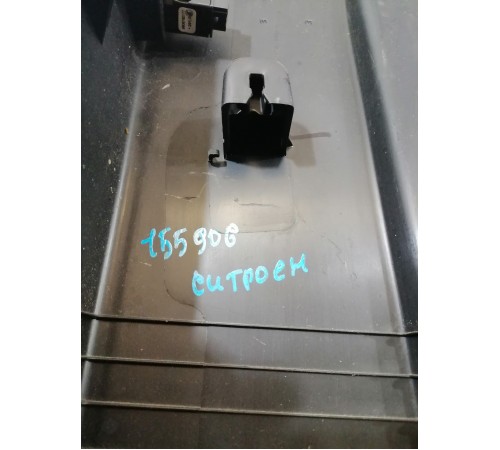 Обшивка центральной стойки правая нижняя