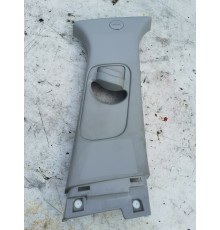 Обшивка центральной стойки правая верхняя