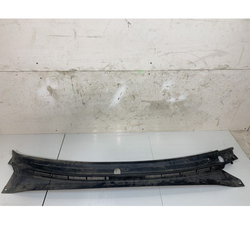 Решетка стеклоочистителя (планка под лобовое стекло)