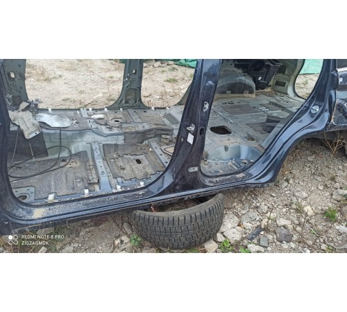 Порог со стойкой левый