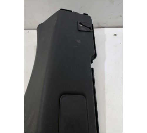 Обшивка стойки задняя правая