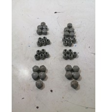 Комплект колёсных болтов и колпачков 40шт Комплект колёсных болтов и колпачков 40шт