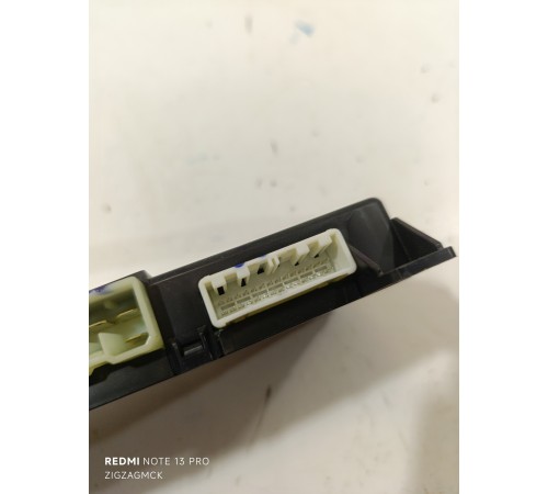 Блок управления сиденьем передний левый