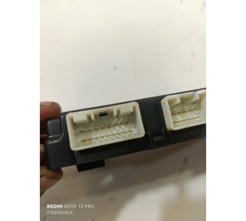 Блок управления сиденьем передний левый