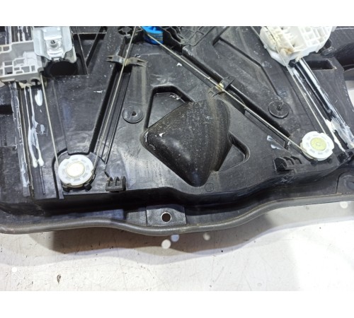 Стеклоподъемник (передний правый)