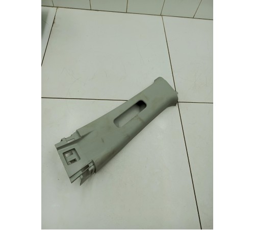 Обшивка центральной стойки левая верхняя