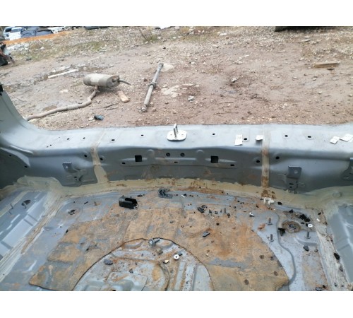 Задняя панель кузова