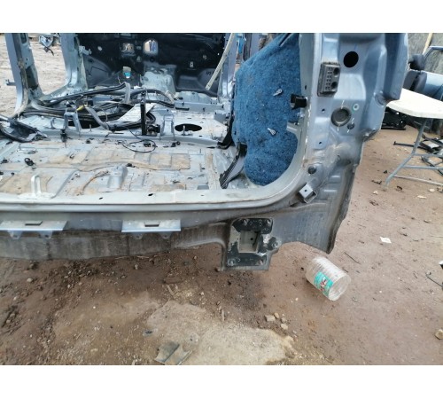 Задняя панель кузова