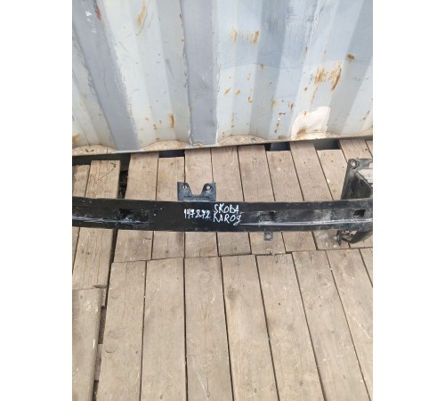 Усилитель переднего бампера