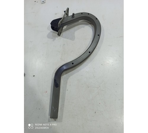 Петля крышки багажника(левая)