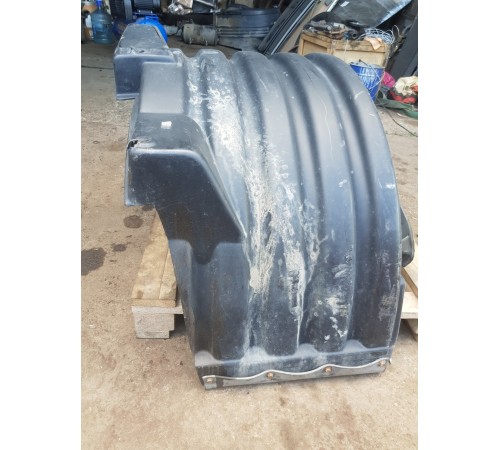 Крыло переднее левое