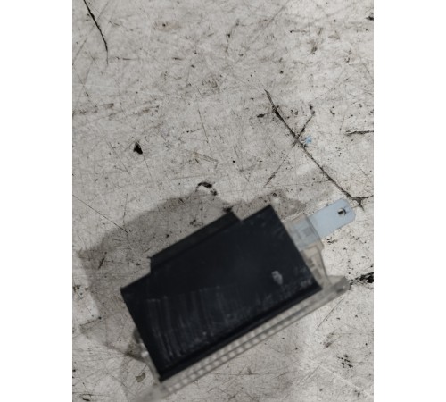 Плафон внутреннего освещения салона