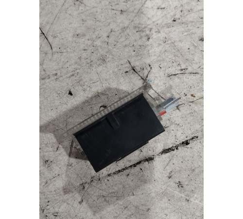 Плафон внутреннего освещения салона