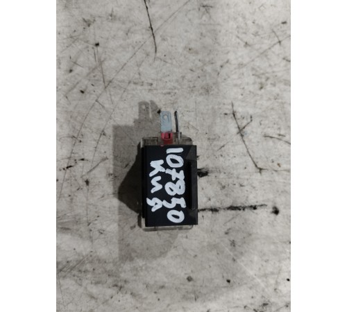 Плафон внутреннего освещения салона