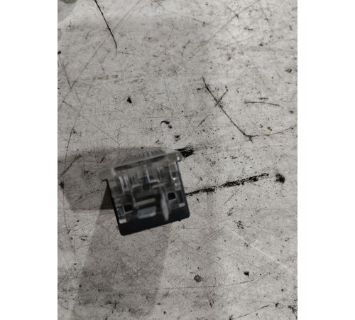 Плафон внутреннего освещения салона