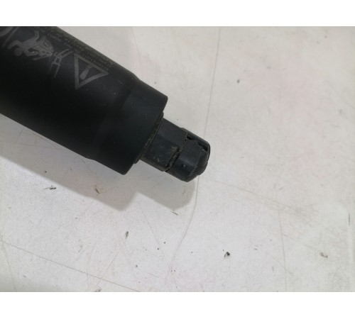 Амортизатор крышки багажника правый