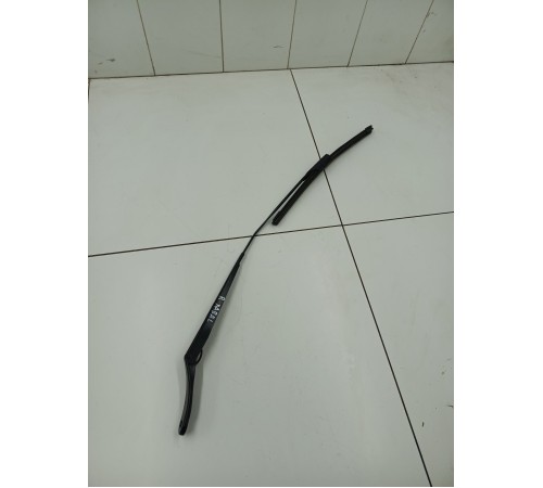 Поводок стеклоочистителя правый