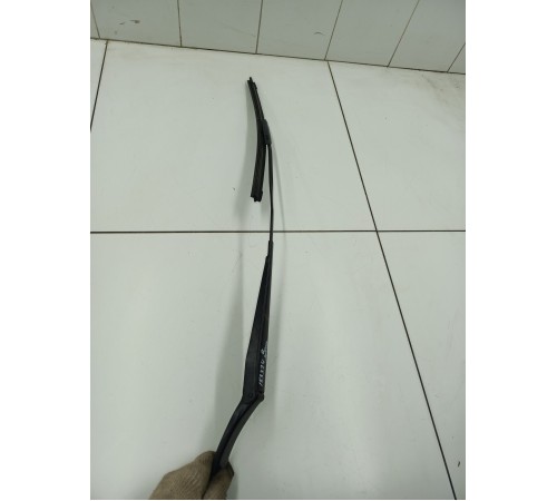 Поводок стеклоочистителя правый