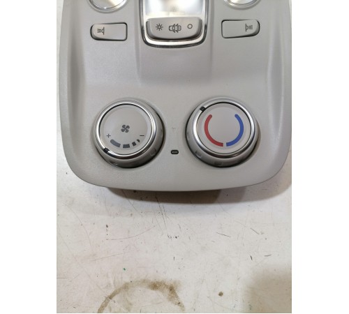 Плафон освещения салона с блоком климата