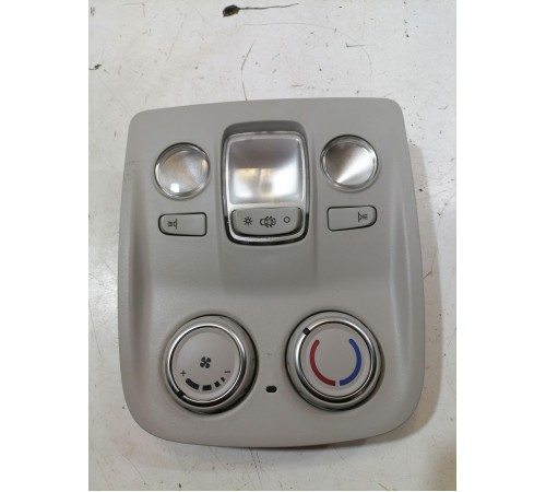 Плафон освещения салона с блоком климата