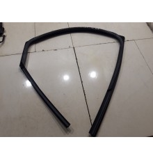 Уплотнитель стекла (задний, левый)