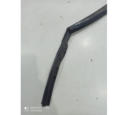 Уплотнитель двери(задний левый)