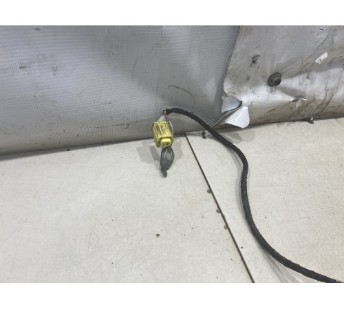 Электропроводка двери (передняя, левая)