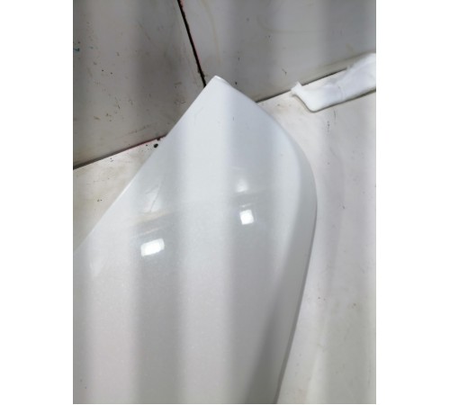 Спойлер крышки багажника