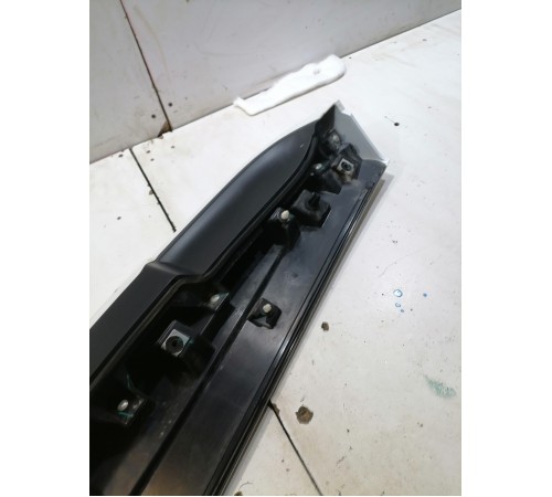 Спойлер крышки багажника