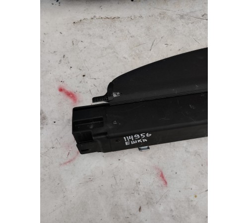 Шторка багажника