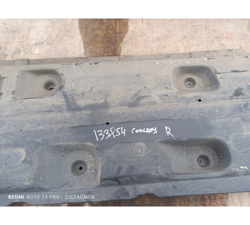 Защита антигравийная правая