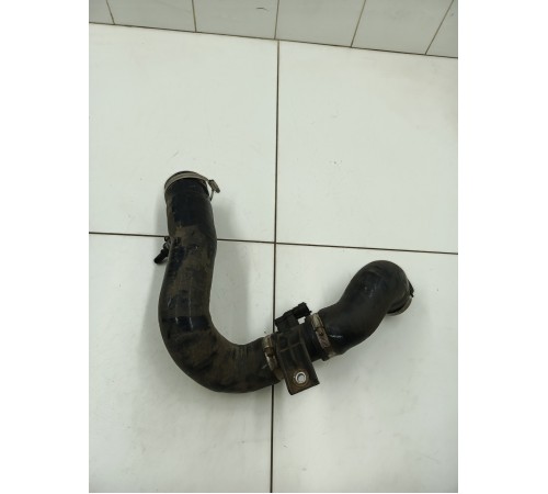 Патрубок системы охлаждения с датчиком