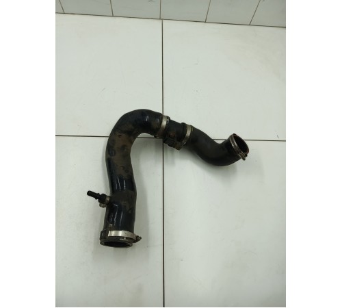 Патрубок системы охлаждения с датчиком