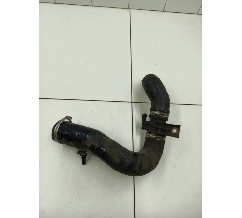 Патрубок системы охлаждения с датчиком