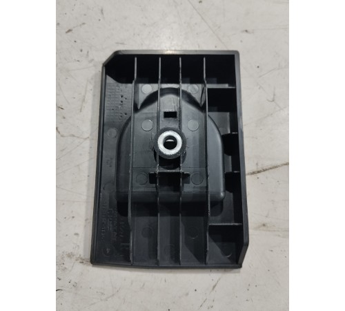 Накладка крепления запасного колеса