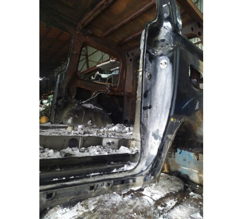 Порог со стойкой(левый)