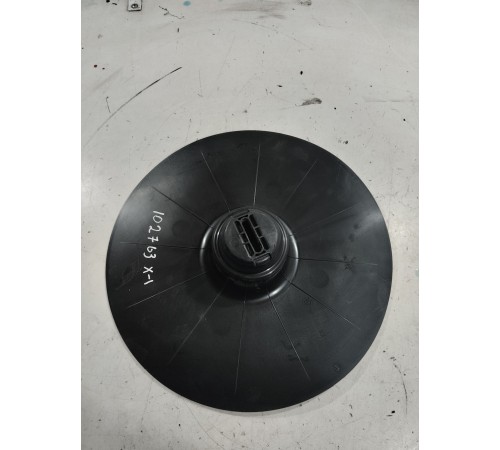 Накладка фиксатор гайка запасного колеса