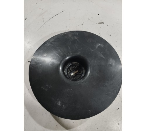 Накладка фиксатор гайка запасного колеса