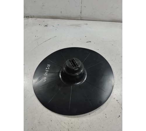 Накладка фиксатор гайка запасного колеса