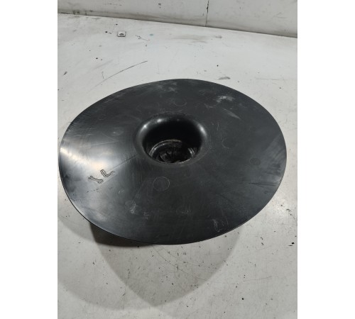 Накладка фиксатор гайка запасного колеса