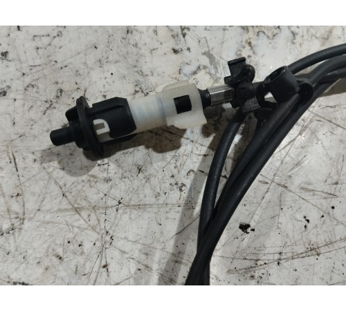 Трос лючка топливного бака