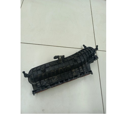 Впускной коллектор