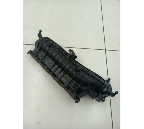 Впускной коллектор