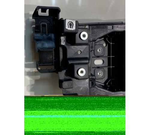 Кронштейн центральной консоли