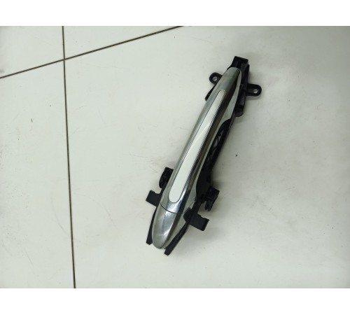 Ручка двери передняя правая внешняя