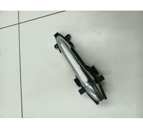 Ручка двери передняя правая внешняя