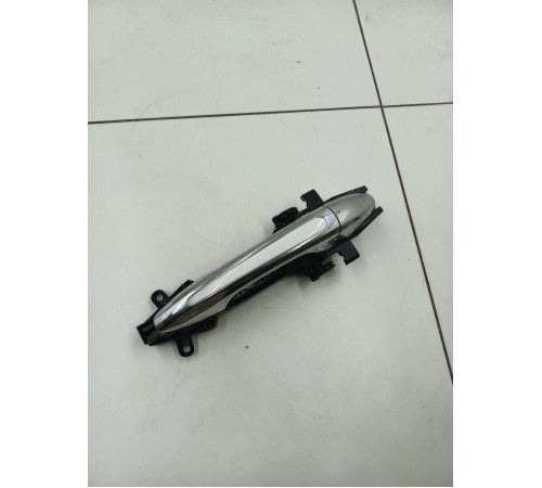 Ручка двери передняя правая внешняя