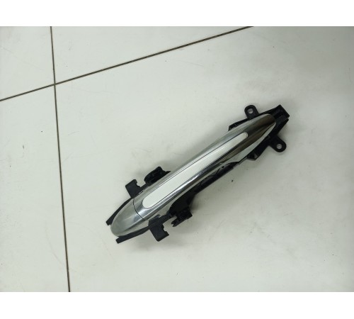 Ручка двери передняя правая внешняя